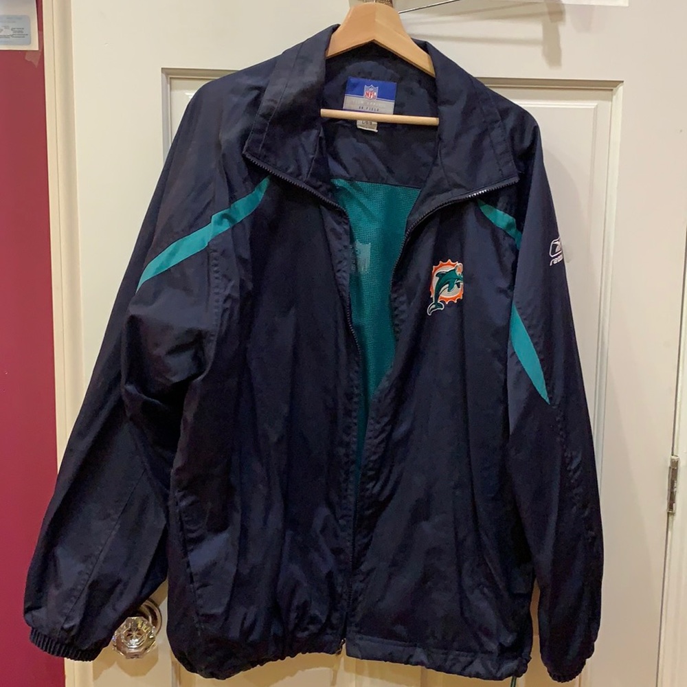 Vintages Miami Dolphins windbreaker, from 1992